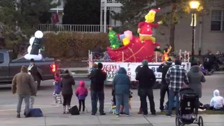 Accident happened during Christmas parade in America, 20 people injured