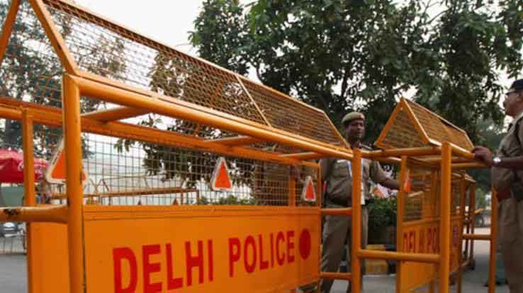 Panic caused by poisonous gas in Delhi's RK Puram, 5 people hospitalized