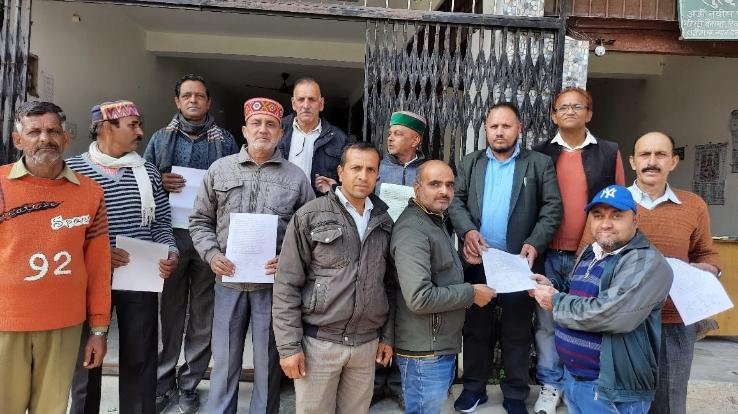 जसवां:परागपुर-लोगो ने सड़क के लिए दान की बेशकीमती जमीन