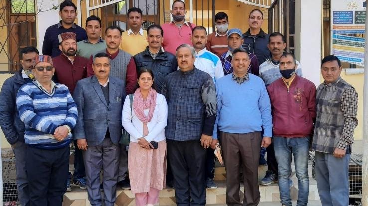 Darlaghat: Himachal Pradesh Teachers Federation organizes a general meeting at Darlaghat