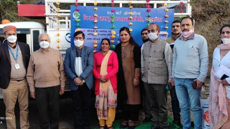 Darlaghat: Farmer Producer Organization Amritdhara's mobile van launched