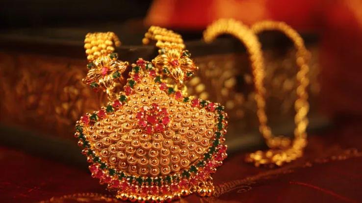 Gold prices fall, know today's gold price