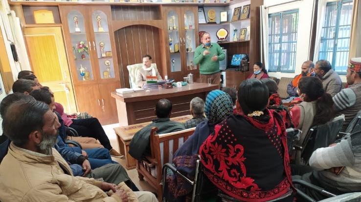 Dadlaghat: Education dialogue was organized in Government Adarsh Senior Secondary School, Dhundan.