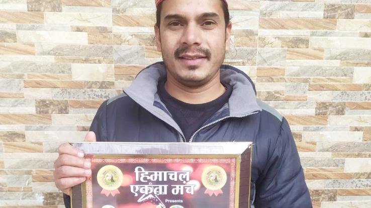 करसोग : सुरेश ओबरॉय को मिला राज्य स्तरीय पुरस्कार