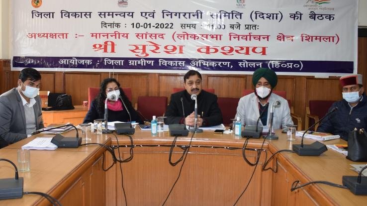 It is necessary to deliver welfare schemes to the targeted sections on time - Suresh Kashyap