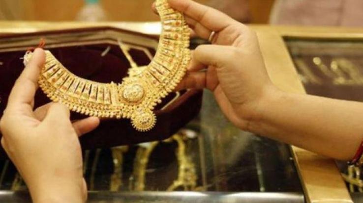 The fall in the price of gold, know today's new rates
