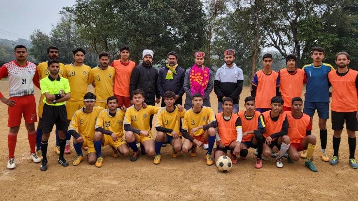 नादौन :मलोटी में सात दिवसीय फुटबाल प्रतियोगिता का समापन