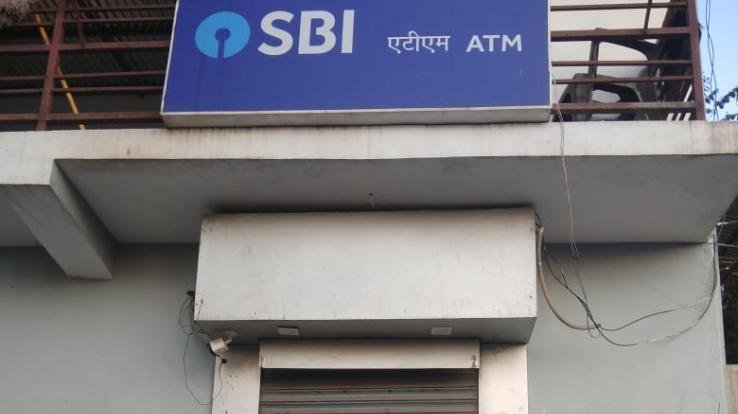 Darlaghat: People are facing problems due to the closure of ATMs