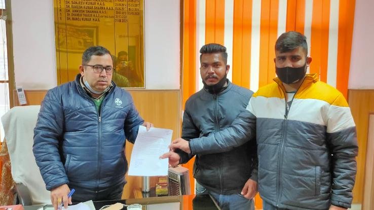 ज्वालामुखी: बेरोजगार वेटेरिनरी फार्मासिस्टों ने मुख्यमंत्री को भेजा ज्ञापन 