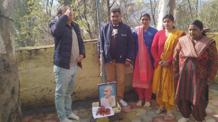 On the occasion of Republic Day, the tricolor was hoisted in all the panchayats of development block Kunihar.
