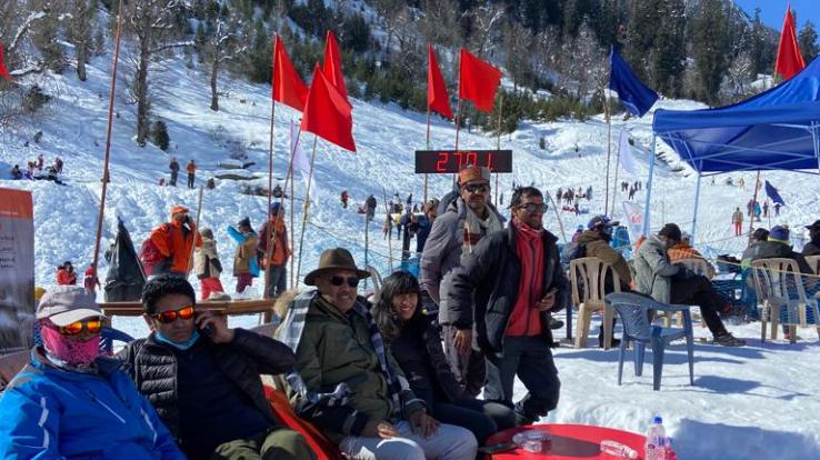 मनाली : सोलंगनाला की स्की ढ़लानों पर भुवनेश्वरी मनवाएगी प्रतिभा का लोहा
