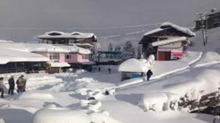 Snowfall in the hilly areas of district Sirmaur and continuous rain in the intermediate areas