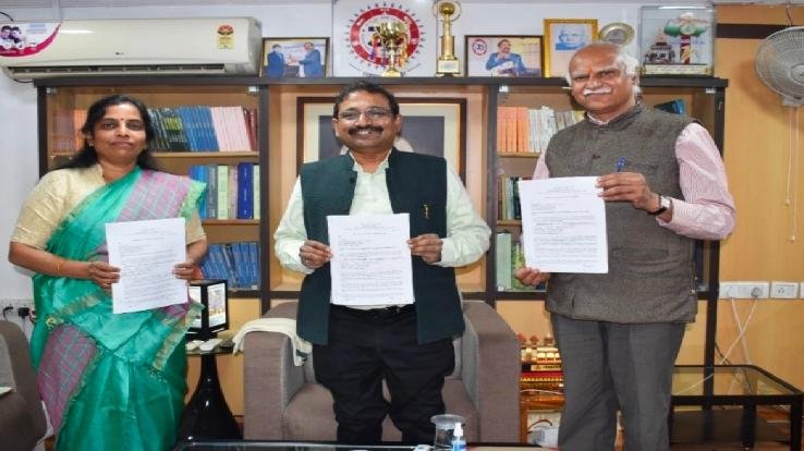 Bhopal: 'Community Radio Karmaveer' will play an important role in development communication