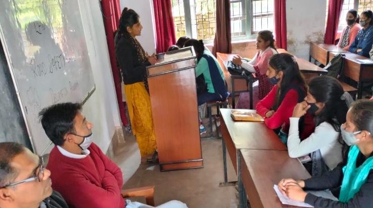 Priyanka first, poetry second in speech competition