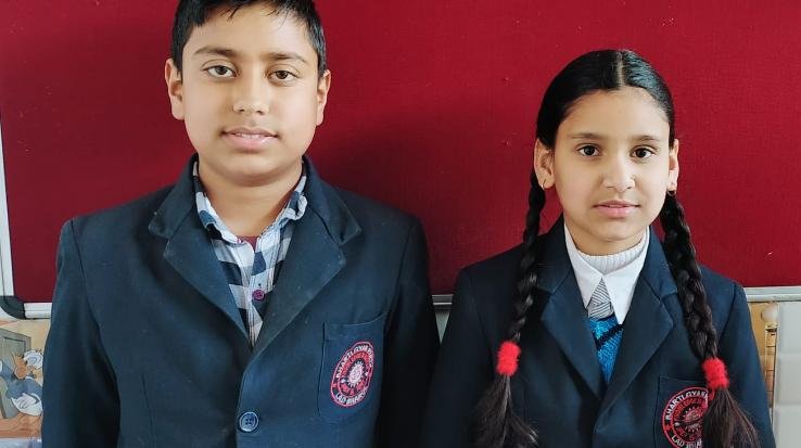 Adarsh ​​and Surbhi passed the entrance examination of Sainik School