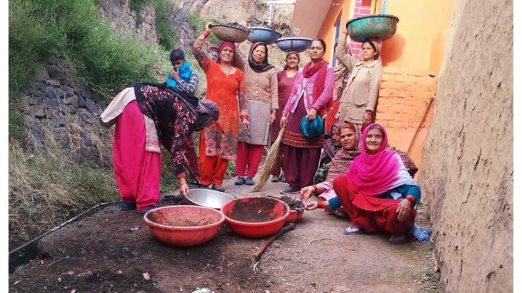 Mahila Mandal Simmu launched cleanliness campaign