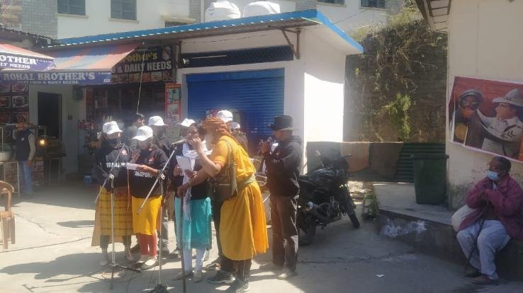 Street plays started under road safety awareness, road safety life protection - Narendra Chouhan