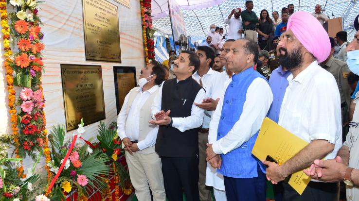 CM inaugurated and laid the foundation stone of 11 developmental projects worth 88 crores in Baddi