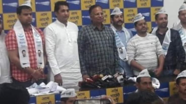 Former Youth Congress President Manish Thakur joined AAP