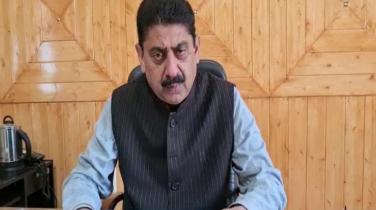  Hole in the boat of Congress, AAP does not exist: Pathania