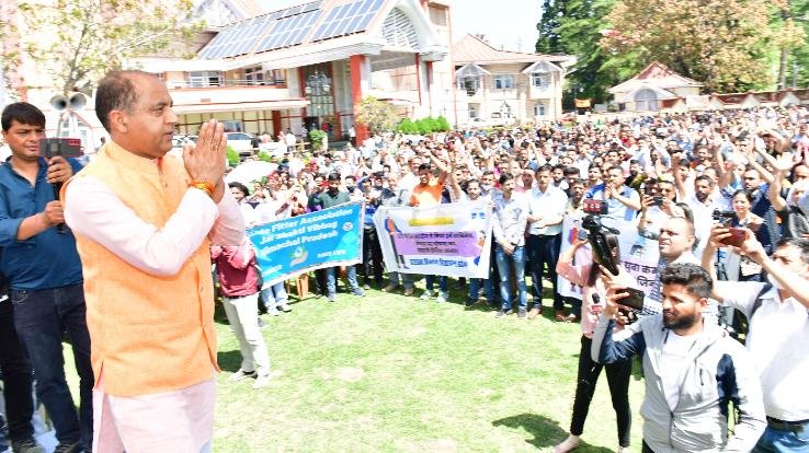 Provided financial benefits of about 7801 crores to employees and pensioners - CM