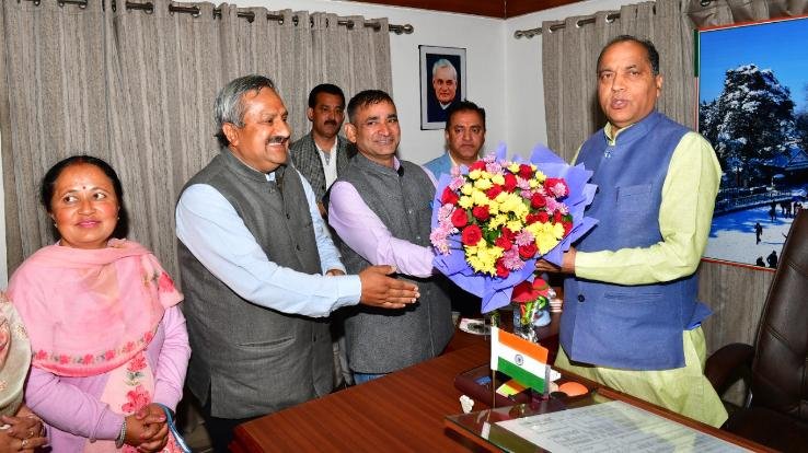 Himachal Pradesh Teachers Federation met Chief Minister, Chief Secretary, Education Secretary regarding the demand