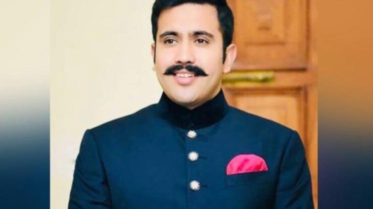 You have no one who has his own existence - Vikramaditya Singh