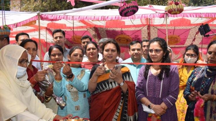 Solan: Health fair and women empowerment program organized in Arki