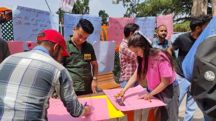 Shimla: ABVP organized open meeting and poster writing on the occasion of Ambedkar Jayanti