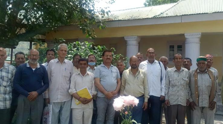 Dadlaghat: Monthly meeting of Himachal Pradesh Electricity Council Retired Welfare Association