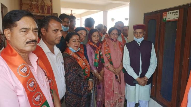 Work to strengthen the party: Dhumal
