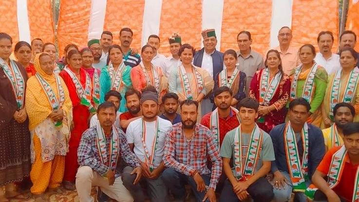 33 joined the Congress under the leadership of Colonel