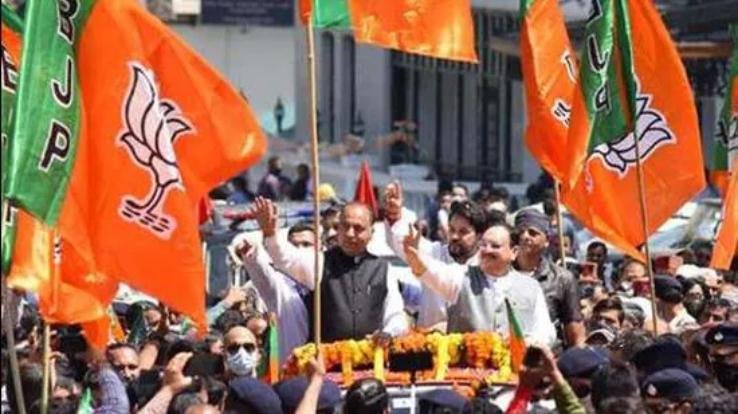 Comparison of programs of Nadda and Kejriwal, context to think for BJP