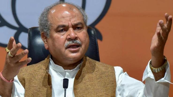 Agriculture Minister gave farming tips to farmers