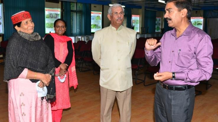 Governor visits Regional Horticulture Research and Training Center at Mashobra