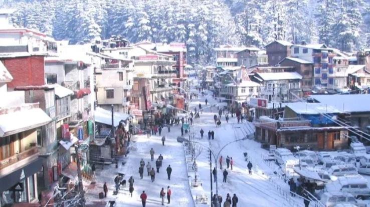 Tourists move towards Jammu and Kashmir, business affected in Kullu-Manali