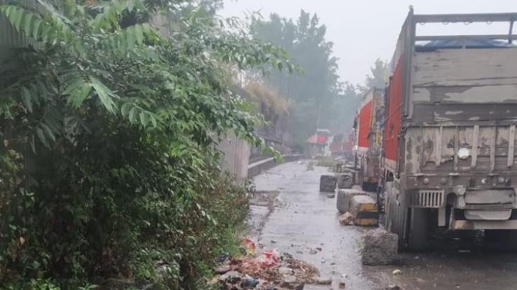 Dirt spread everywhere in Rauri Panchayat