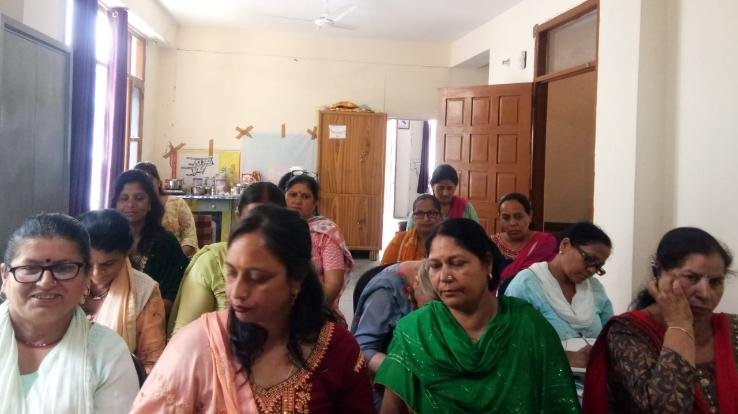 Government should immediately stop privatization: Anganwadi workers