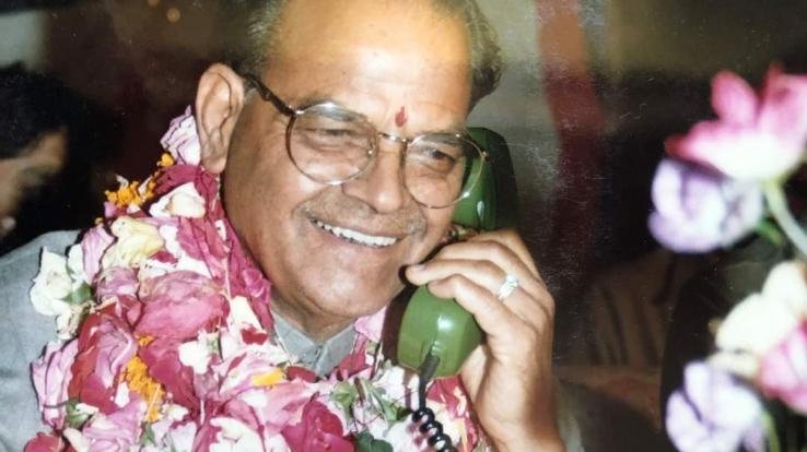 Chanakya of Himachal's politics gone