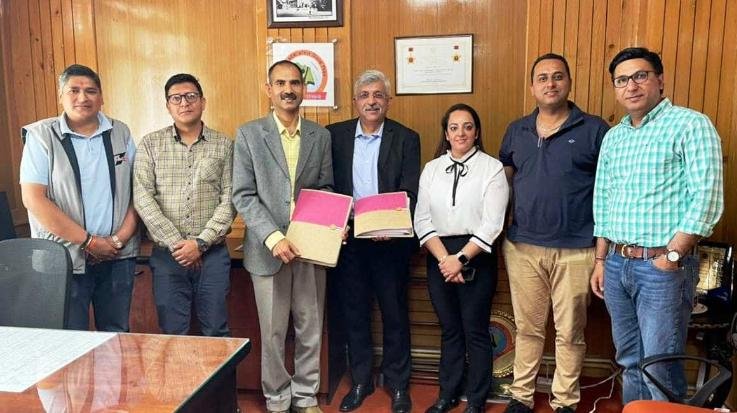 Signing of contract for providing consultancy services at Center of Excellence in Solan : Waknaghat