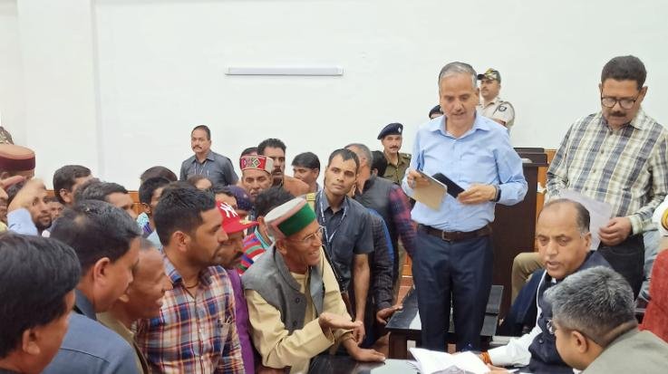  Chief Minister listened to public problems at Thunag rest house