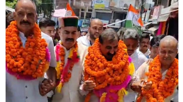 Sukhu's rally became a rally of ticket holders, welcomed everywhere