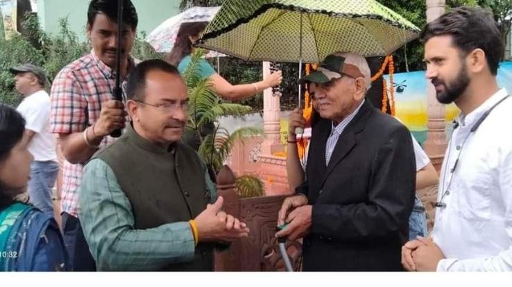 Statue will be installed in the name of Sudhir Walia Chalk - Trilok Kapoor