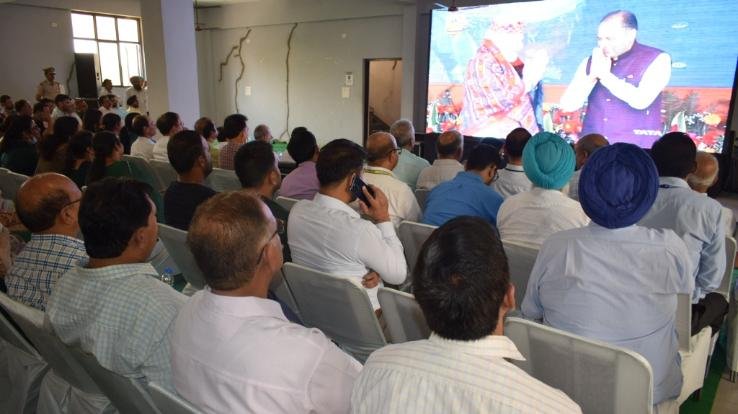 Live telecast of 'Garib Kalyan Sammelan' in Nalagarh and Kandaghat