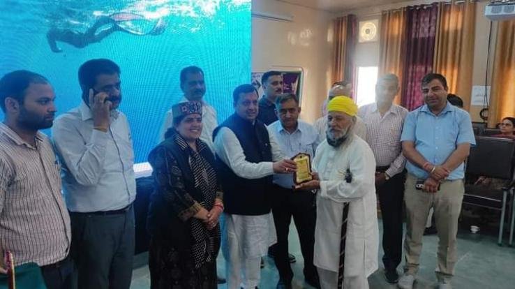 Government schemes will reach people through Mahaquiz : Virendra Kanwar