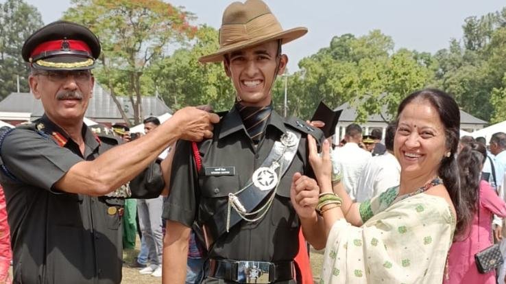 Two young men from Sarkaghat became lieutenant in the Indian Army