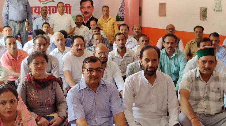 workers united in the meeting and resolved to win the assembly elections.