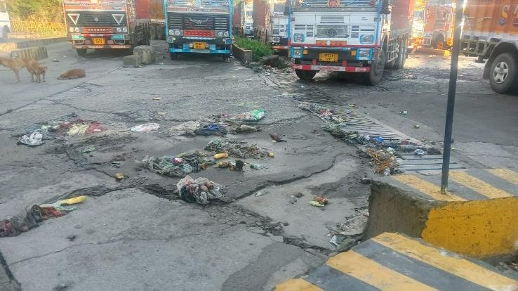 Heaps of garbage at various places of Rodi Panchayat, common people upset