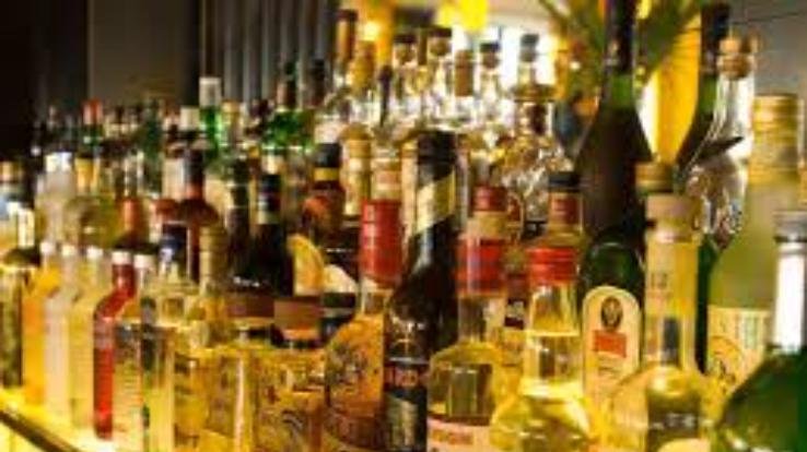 Police recovered 6 bottles of country liquor from shopkeeper, case registered