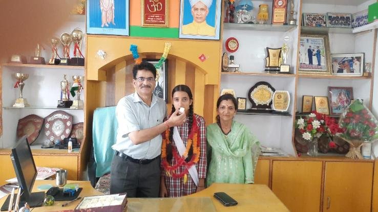 HPBOSE 10th Result 2022: Meenakshi of Government Senior Secondary School, Chandi secured ninth position across the state